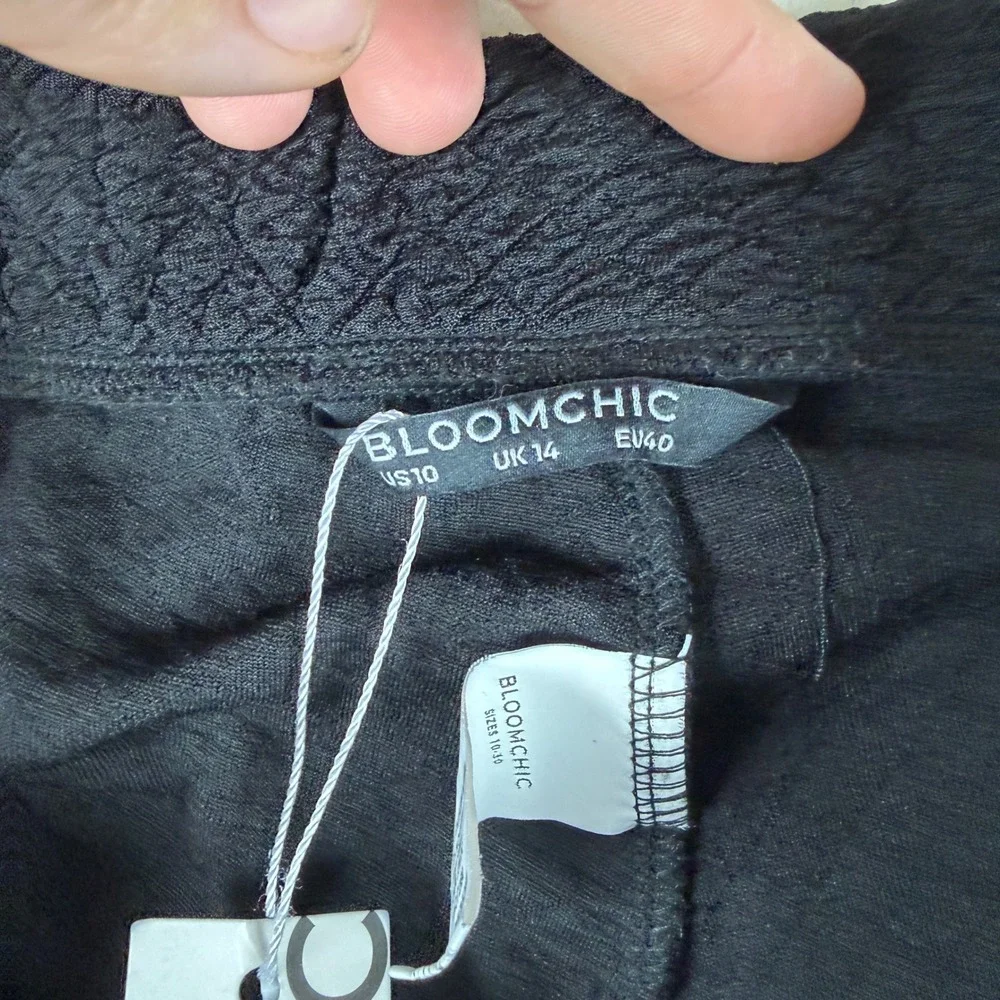 Bloomchic Black Textured Side Tie Biker Shorts Womens Size 10 NWT High Waist - Picture 5 of 9